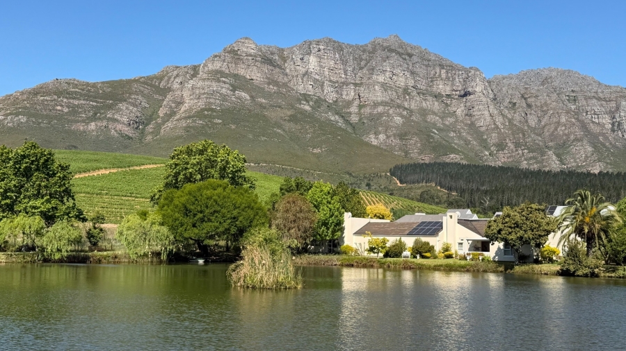 3 Bedroom Property for Sale in Paradyskloof Western Cape